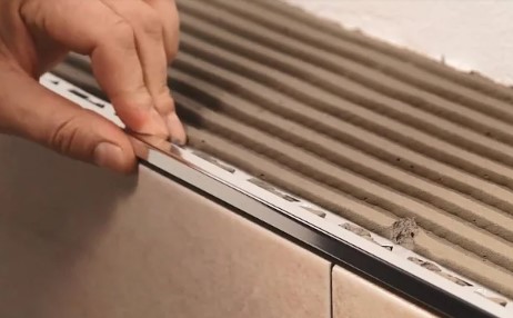 How To Trim The Edge Of A Tile